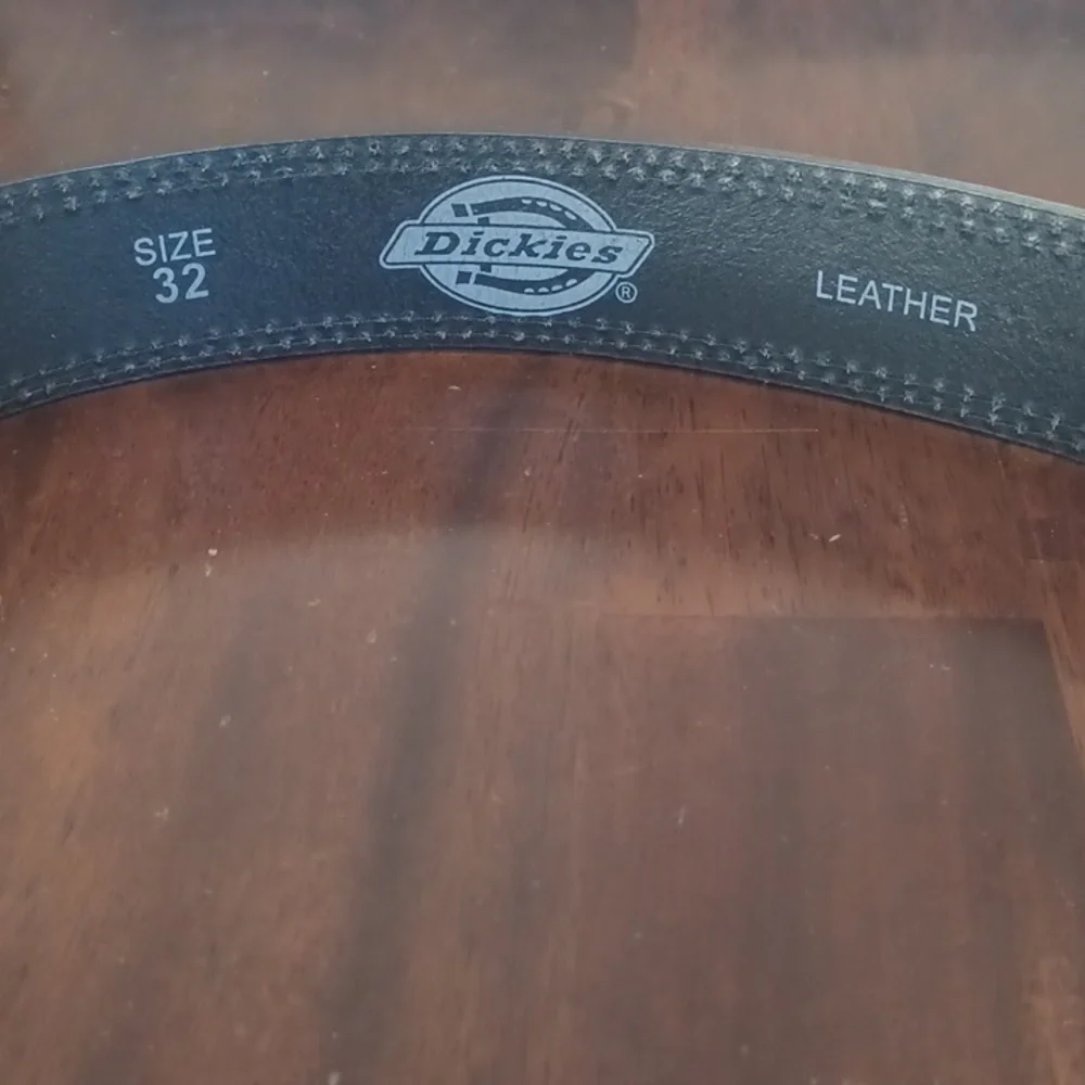 Dickies Black Buckle Black Leather Size 32
